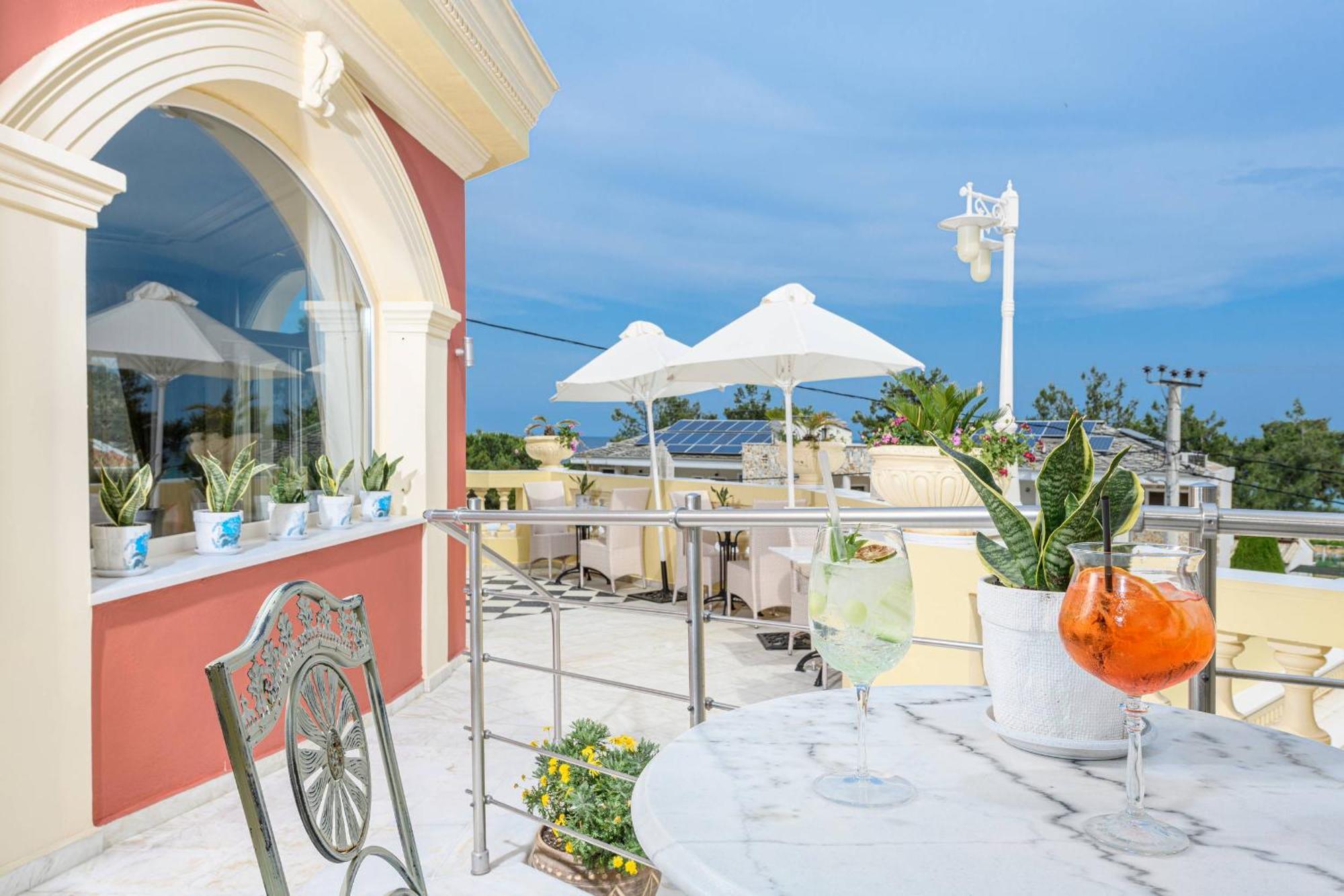 Hotel Enavlion